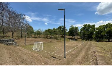 Lote en venta en condominio campestre Lagos de Maracaibo Palmira Valle