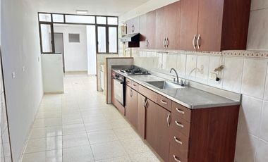 VENTA CASA MULTIFAMILIAR PRIMER PISO BELÉN ROSALES INVERSIÓN RENTA