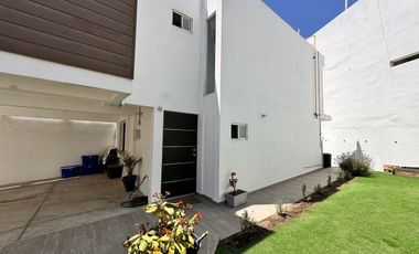Casa en renta en Fincas de Agua Caliente zona las Plazas