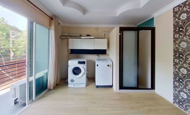 5 Bedroom Townhouse for sale in San Sai Noi, Chiang Mai