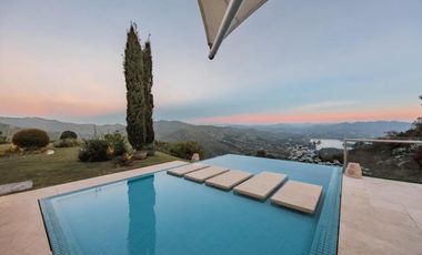 Venta de Casa Campestre en Parcelación El Retiro