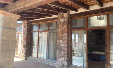 ¡Casa de una planta rodeada de naturaleza y cerca de todo!