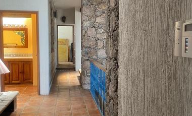 ¡Casa de una planta rodeada de naturaleza y cerca de todo!