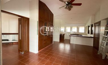 PRECIOSA RESIDENCIA EN VENTA FRENTE AL RÍO EN FRACCIONAMIENTO RESIDENCIAL JARDINES