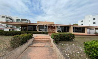 PRECIOSA RESIDENCIA EN VENTA FRENTE AL RÍO EN FRACCIONAMIENTO RESIDENCIAL JARDINES