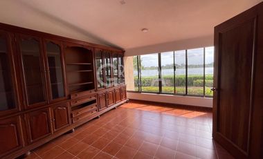 PRECIOSA RESIDENCIA EN VENTA FRENTE AL RÍO EN FRACCIONAMIENTO RESIDENCIAL JARDINES