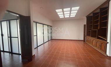 PRECIOSA RESIDENCIA EN VENTA FRENTE AL RÍO EN FRACCIONAMIENTO RESIDENCIAL JARDINES