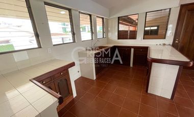 PRECIOSA RESIDENCIA EN VENTA FRENTE AL RÍO EN FRACCIONAMIENTO RESIDENCIAL JARDINES
