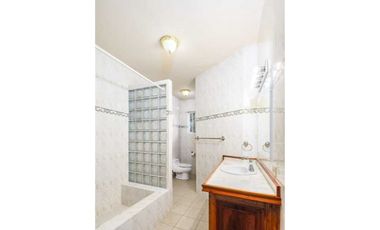 VENDO CASA CON VISTAS AL PUEBLO DE BOQUETE EN JARAMILLO