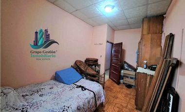 ALQUILO CASA COMERCIAL VIA COLEGIO.FOX FRENTE PLAZA COMERCIAL
