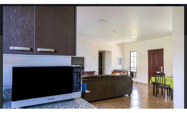 VENDO.CASA 3HAB EN.ALTO.BOQUETE