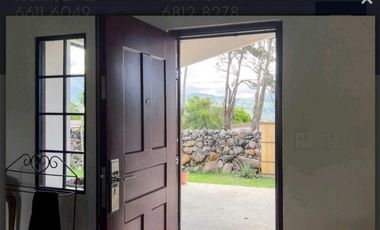 VENDO.CASA 3HAB EN.ALTO.BOQUETE