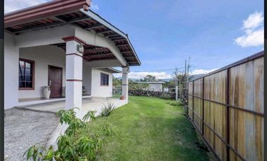 VENDO.CASA 3HAB EN.ALTO.BOQUETE