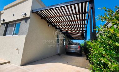 Casa en venta de 3 dormitorios y pileta. Santa Elena. Pilar