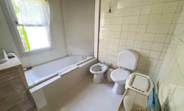 VENTA DE CASA 4 AMBIENTES EN INGENIERO MASCHWITZ