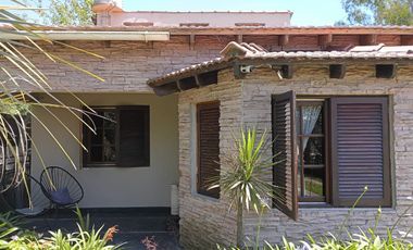 VENTA CASA 4 AMBIENTES ALEJANDRO KORN C/QUINCHO