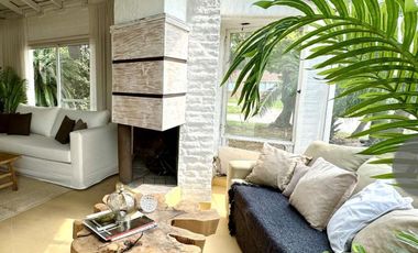 VENTA CASA COUNTRY MIRAFLORES 5 AMBIENTES