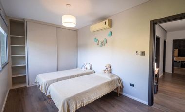 Venta Casa en Country Los Molinos
