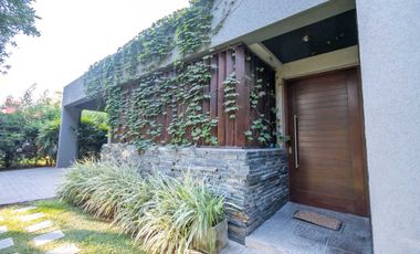 Venta Casa en Country Los Molinos
