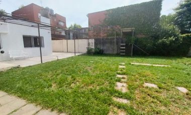 VENTA CASA 4 AMB CON PATIO Y COCHERA QUILMES