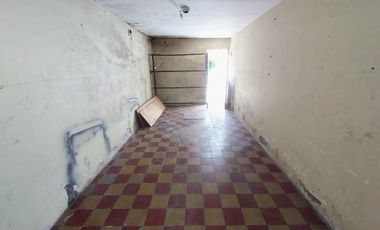 VENTA CASA 4 AMB CON PATIO Y COCHERA QUILMES