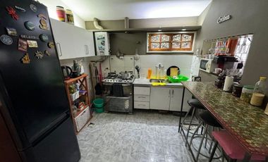 VENTA CASA + DEPTO EN VILLA CARLOS PAZ B LA CUESTA
