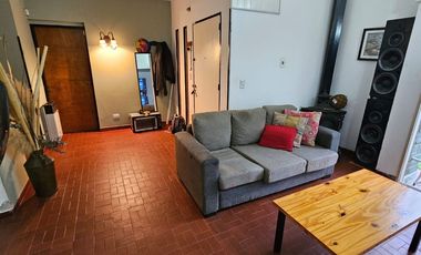 VENTA CASA + DEPTO EN VILLA CARLOS PAZ B LA CUESTA