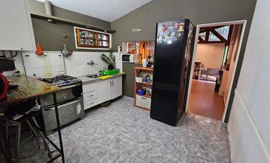 VENTA CASA + DEPTO EN VILLA CARLOS PAZ B LA CUESTA