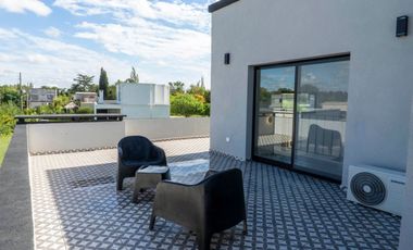 VENTA CASA 5 AMBIENTES SAN RAMON - PILAR DEL ESTE