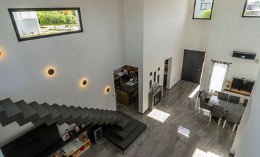 VENTA CASA 5 AMBIENTES SAN RAMON - PILAR DEL ESTE