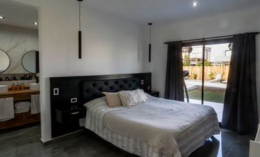 VENTA CASA 5 AMBIENTES SAN RAMON - PILAR DEL ESTE