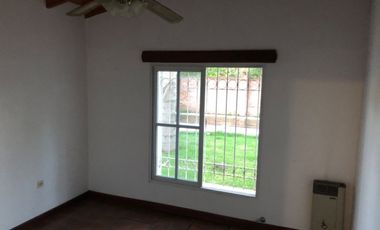 VENTA CASA CON PISCINA Y PARQUE EN NAVARRO