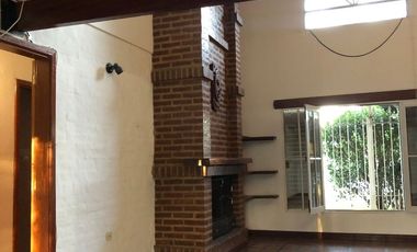 VENTA CASA CON PISCINA Y PARQUE EN NAVARRO