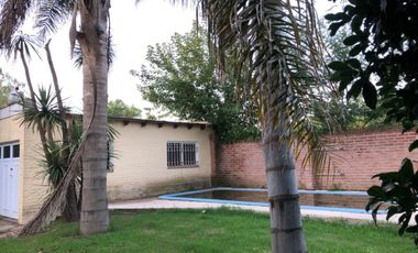 VENTA CASA CON PISCINA Y PARQUE EN NAVARRO