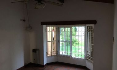 VENTA CASA CON PISCINA Y PARQUE EN NAVARRO