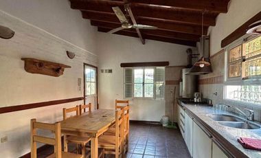 VENTA CASA CON PISCINA Y PARQUE EN NAVARRO
