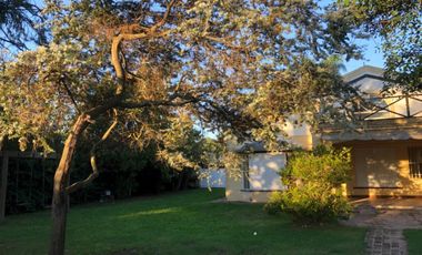 VENTA CASA CON PISCINA Y PARQUE EN NAVARRO
