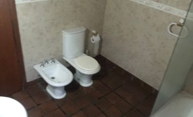 VENTA CASA CON PISCINA Y PARQUE EN NAVARRO