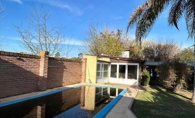 VENTA CASA CON PISCINA Y PARQUE EN NAVARRO