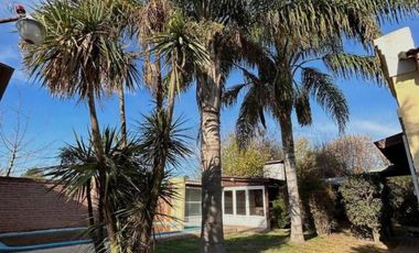 VENTA CASA CON PISCINA Y PARQUE EN NAVARRO