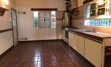VENTA CASA CON PISCINA Y PARQUE EN NAVARRO