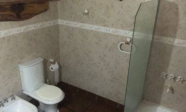 VENTA CASA CON PISCINA Y PARQUE EN NAVARRO