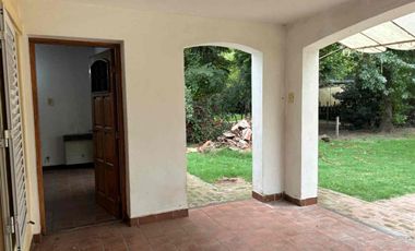 VENTA QUINTA CON PISCINA Y PARQUE EN NAVARRO