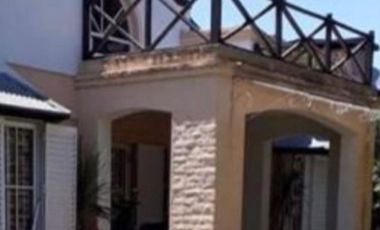 VENTA QUINTA CON PISCINA Y PARQUE EN NAVARRO