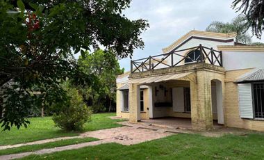 VENTA QUINTA CON PISCINA Y PARQUE EN NAVARRO