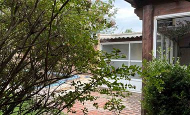 VENTA QUINTA CON PISCINA Y PARQUE EN NAVARRO