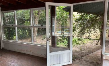 VENTA QUINTA CON PISCINA Y PARQUE EN NAVARRO
