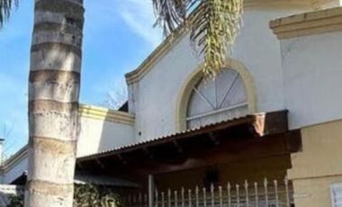 VENTA QUINTA CON PISCINA Y PARQUE EN NAVARRO