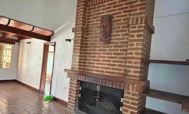 VENTA QUINTA CON PISCINA Y PARQUE EN NAVARRO