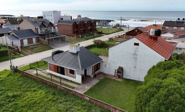 VENTA CHALET SANTA CLARA  A METROS DEL MAR